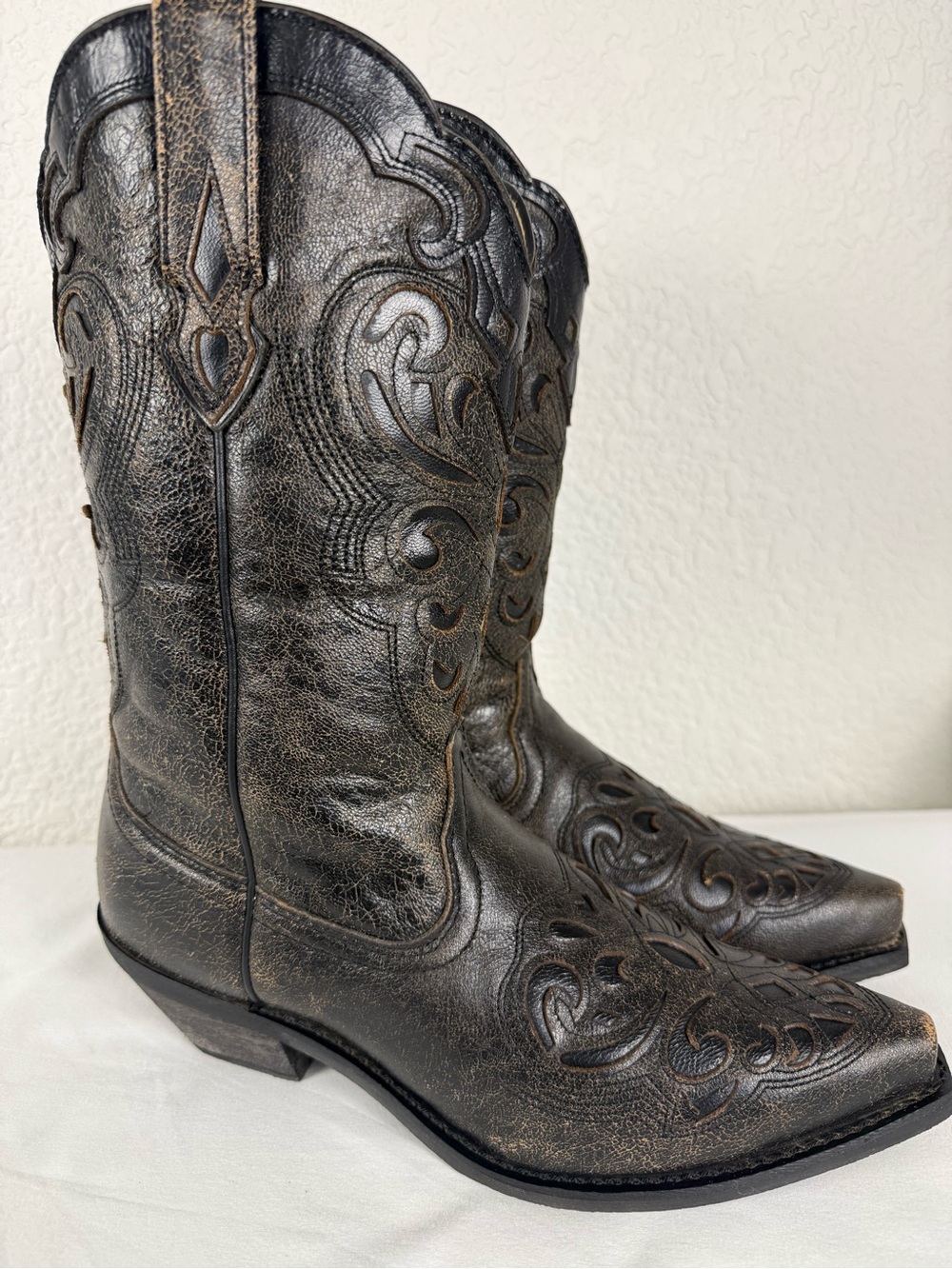 Sterling River | SR2020 | Distressed Western Boots | Snip Toe | 9.5M